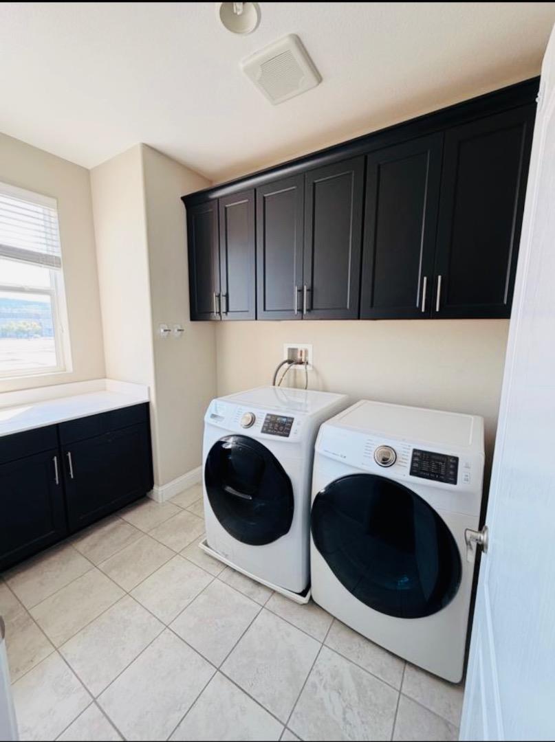 Detail Gallery Image 20 of 22 For 401 Ellicott Loop, San Jose,  CA 95123 - 4 Beds | 3/1 Baths