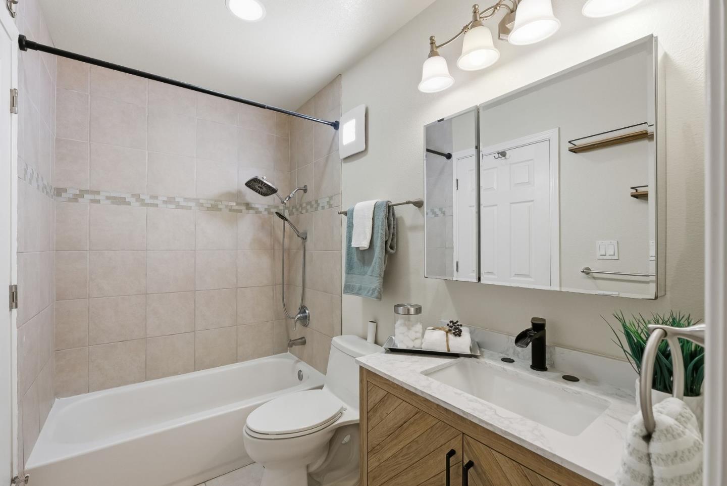 Photo #25: ML82043962 Listing: Photo #25