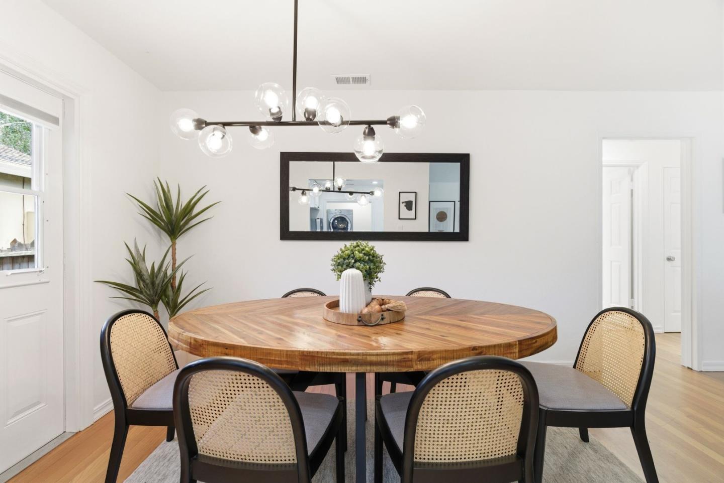 Detail Gallery Image 13 of 33 For 103 W Arques Ave, Sunnyvale,  CA 94085 - 3 Beds | 2 Baths