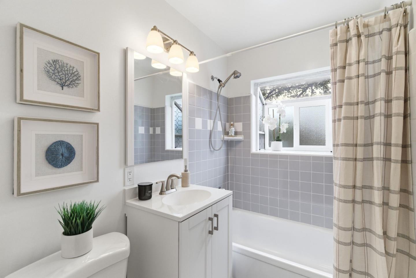 Detail Gallery Image 22 of 33 For 103 W Arques Ave, Sunnyvale,  CA 94085 - 3 Beds | 2 Baths
