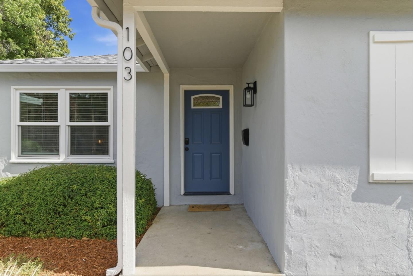 Detail Gallery Image 5 of 33 For 103 W Arques Ave, Sunnyvale,  CA 94085 - 3 Beds | 2 Baths