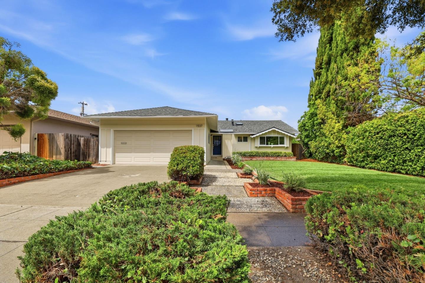 Front Image Thumbnail for ML82043975