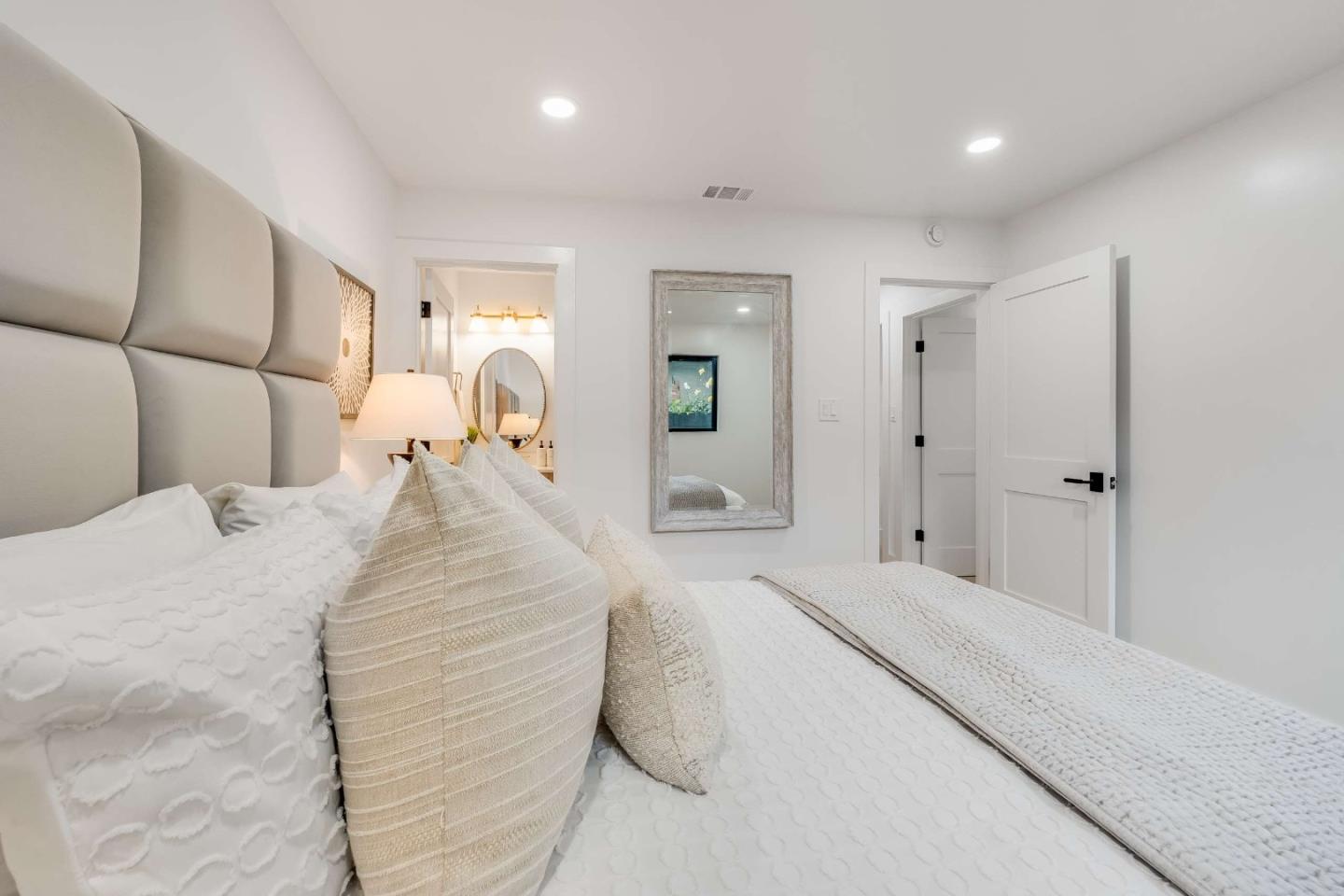 Detail Gallery Image 26 of 42 For 1650 S Wolfe Rd, Sunnyvale,  CA 94087 - 3 Beds | 2 Baths