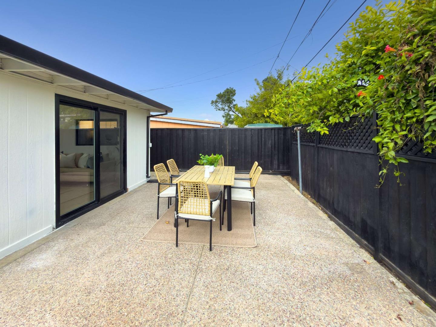 Detail Gallery Image 31 of 42 For 1650 S Wolfe Rd, Sunnyvale,  CA 94087 - 3 Beds | 2 Baths