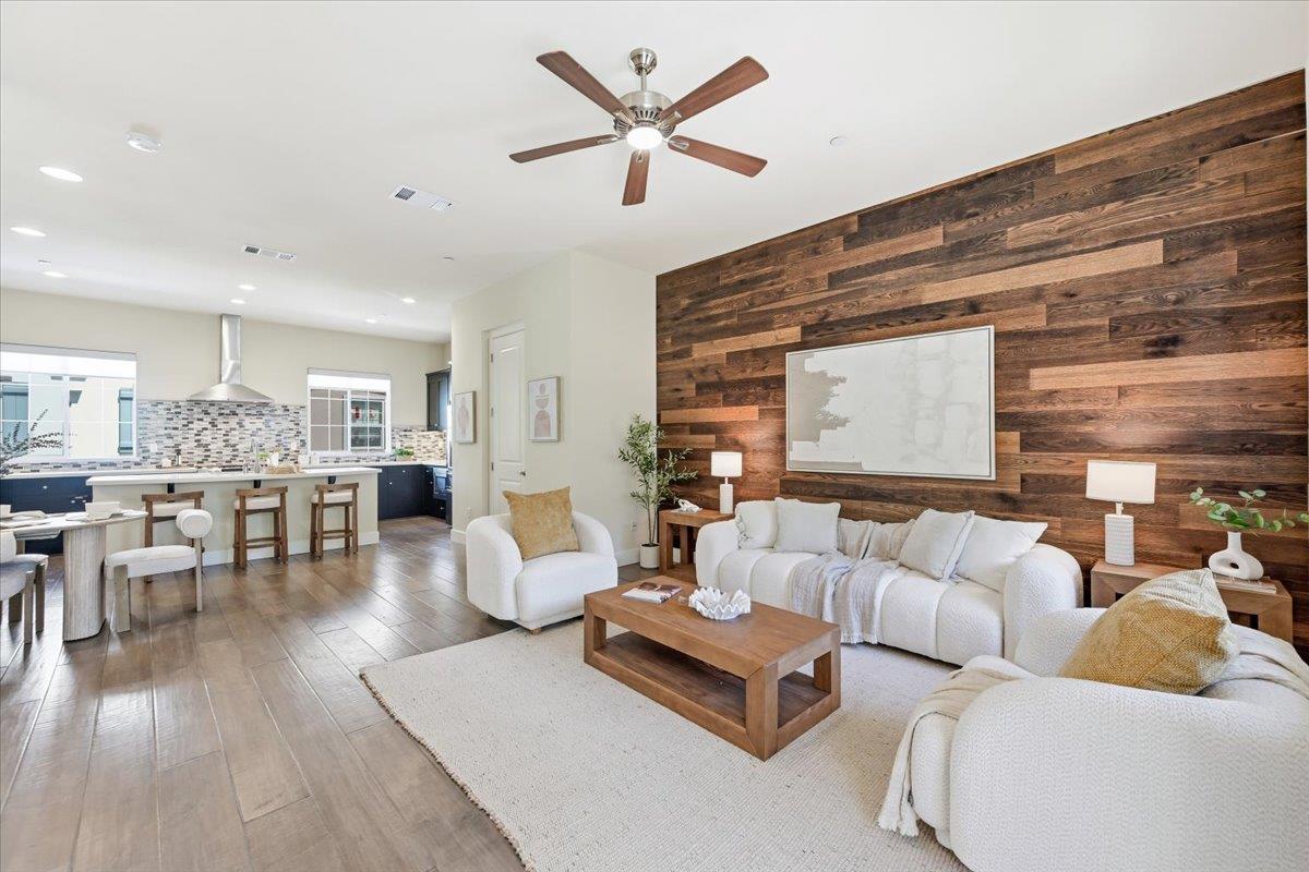 Front Image Thumbnail for ML82043977