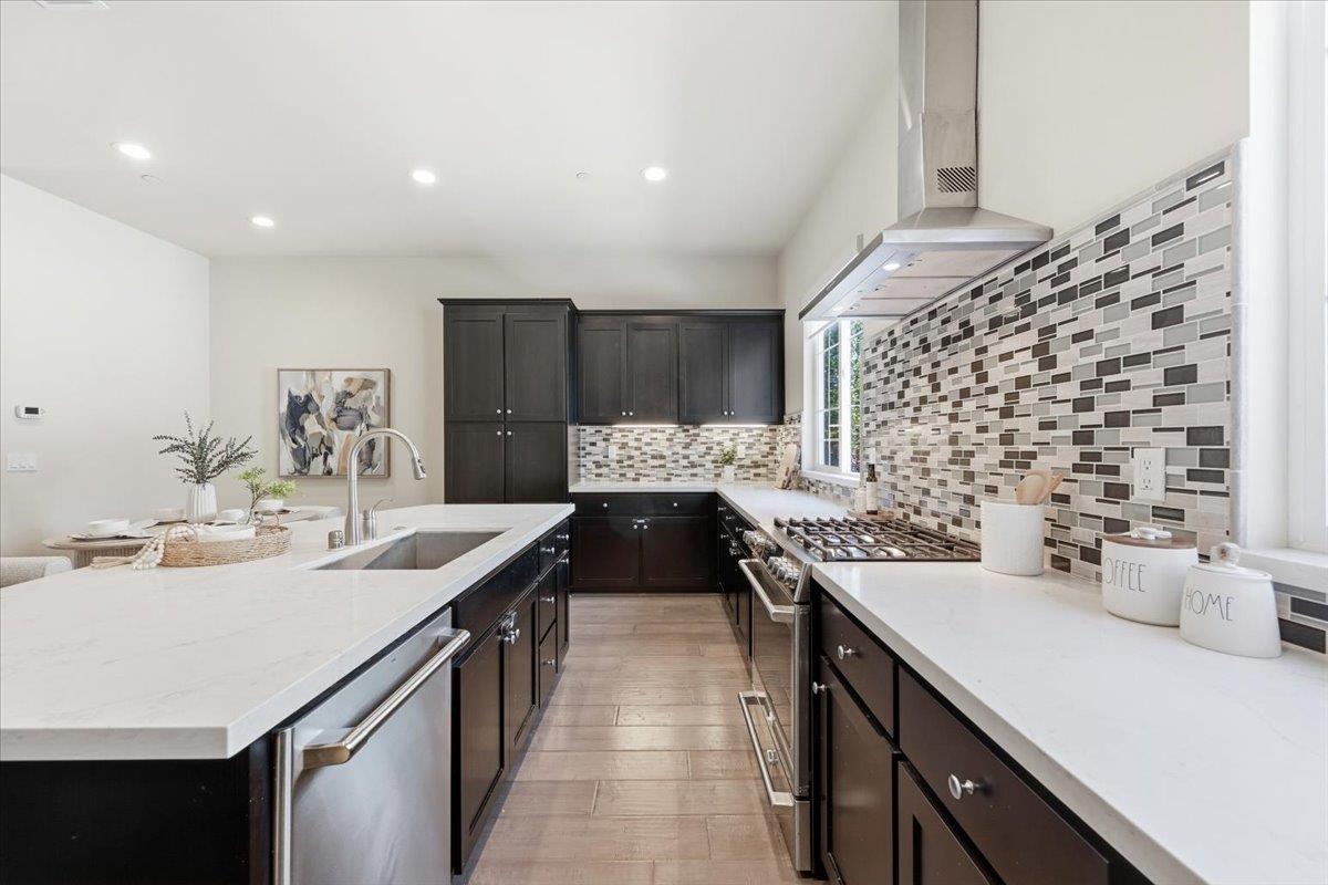 Detail Gallery Image 17 of 78 For 157 Jeffrey Ter, Sunnyvale,  CA 94086 - 3 Beds | 2/1 Baths