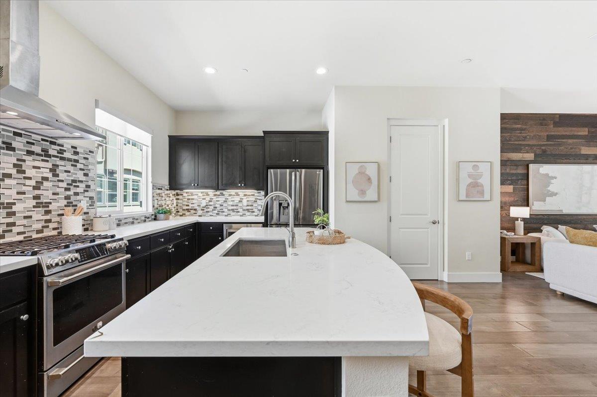 Detail Gallery Image 21 of 78 For 157 Jeffrey Ter, Sunnyvale,  CA 94086 - 3 Beds | 2/1 Baths