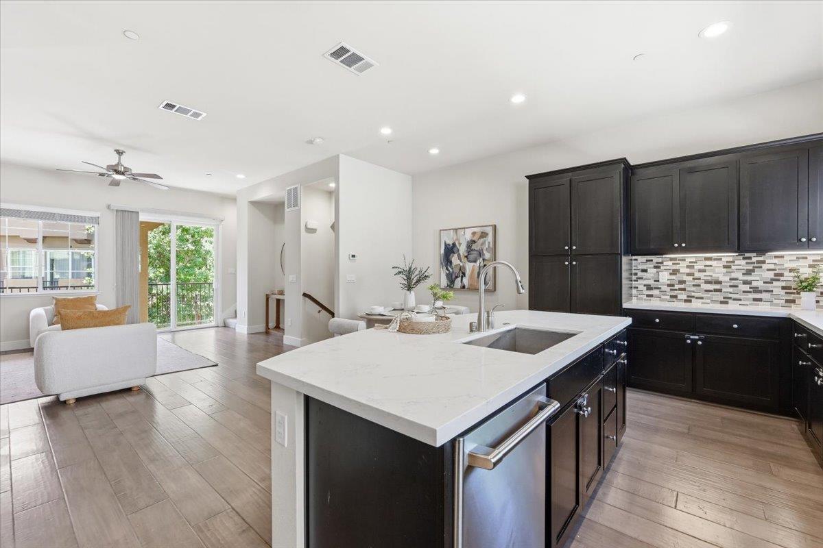 Detail Gallery Image 22 of 78 For 157 Jeffrey Ter, Sunnyvale,  CA 94086 - 3 Beds | 2/1 Baths