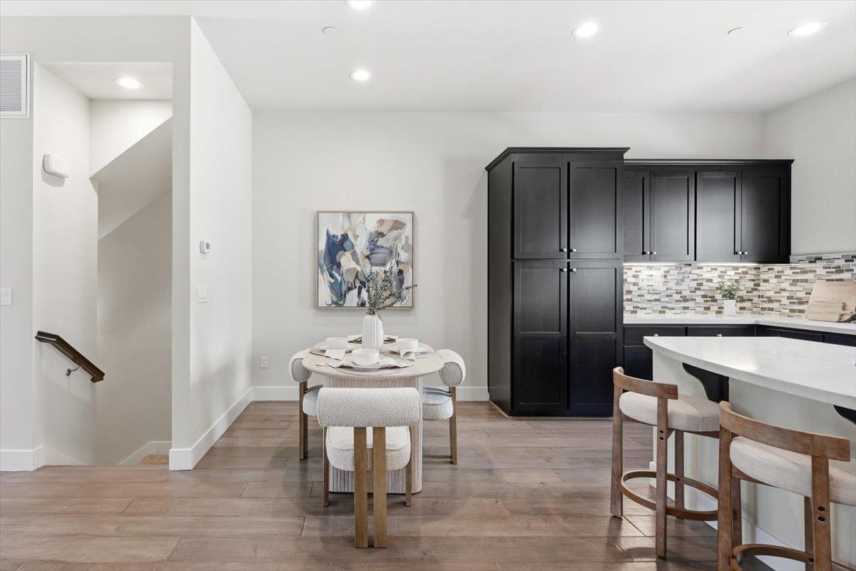 Detail Gallery Image 9 of 78 For 157 Jeffrey Ter, Sunnyvale,  CA 94086 - 3 Beds | 2/1 Baths