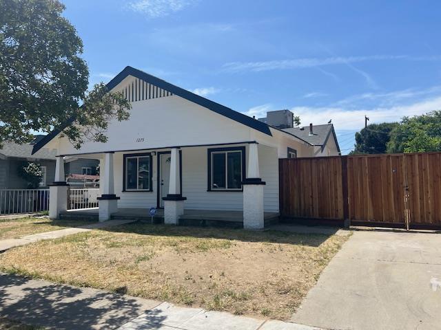 Detail Gallery Image 17 of 17 For 1275 N Farris Ave, Fresno,  CA 93728 - 3 Beds | 1/1 Baths