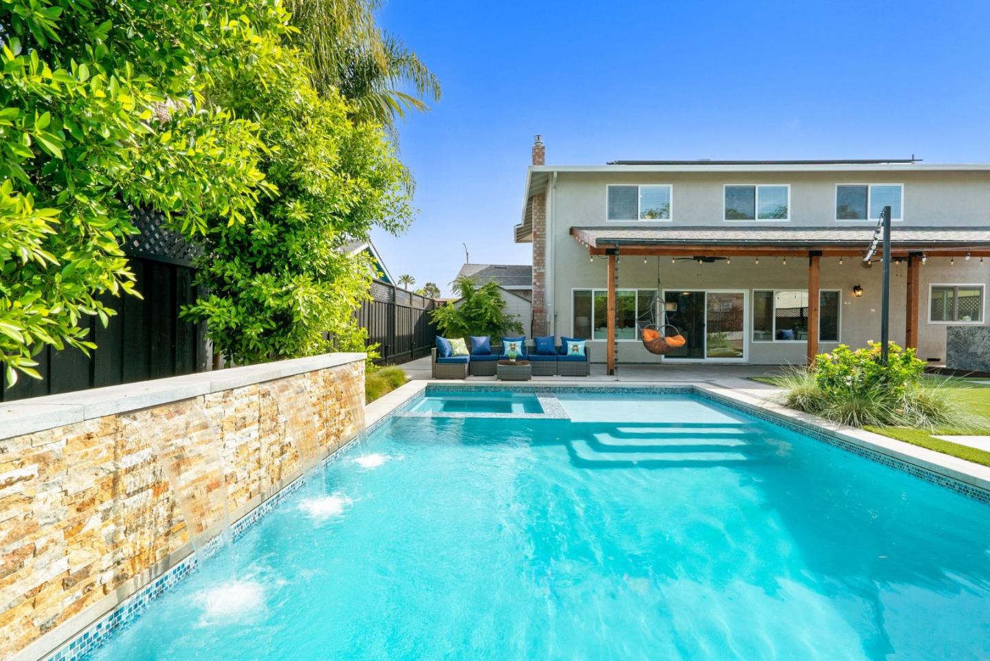 Detail Gallery Image 10 of 59 For 4509 Thistle Dr, San Jose,  CA 95136 - 4 Beds | 2/1 Baths