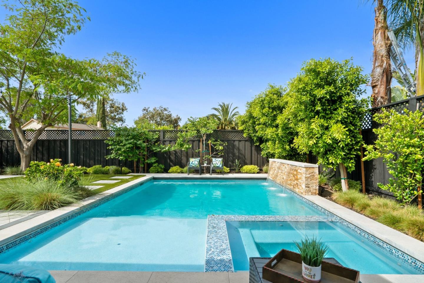 Detail Gallery Image 11 of 59 For 4509 Thistle Dr, San Jose,  CA 95136 - 4 Beds | 2/1 Baths