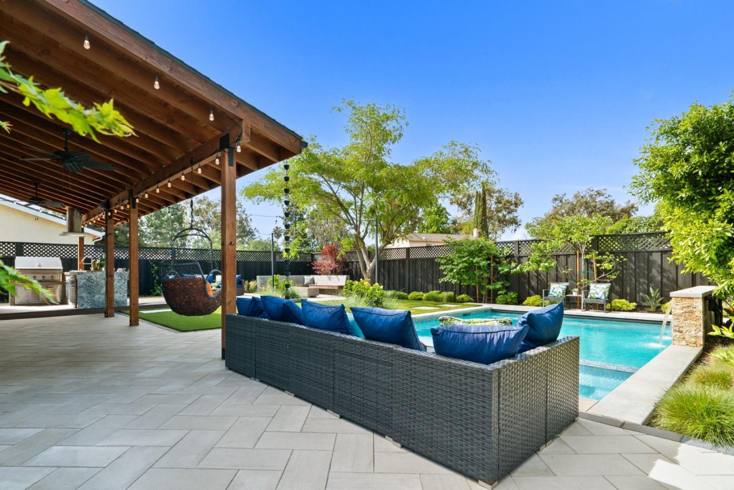 Detail Gallery Image 19 of 59 For 4509 Thistle Dr, San Jose,  CA 95136 - 4 Beds | 2/1 Baths