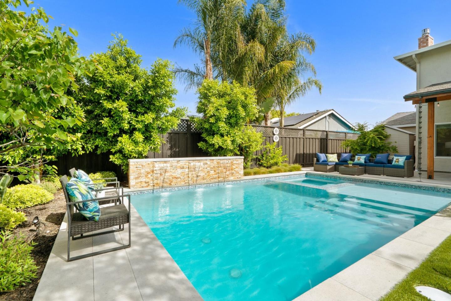 Detail Gallery Image 20 of 59 For 4509 Thistle Dr, San Jose,  CA 95136 - 4 Beds | 2/1 Baths