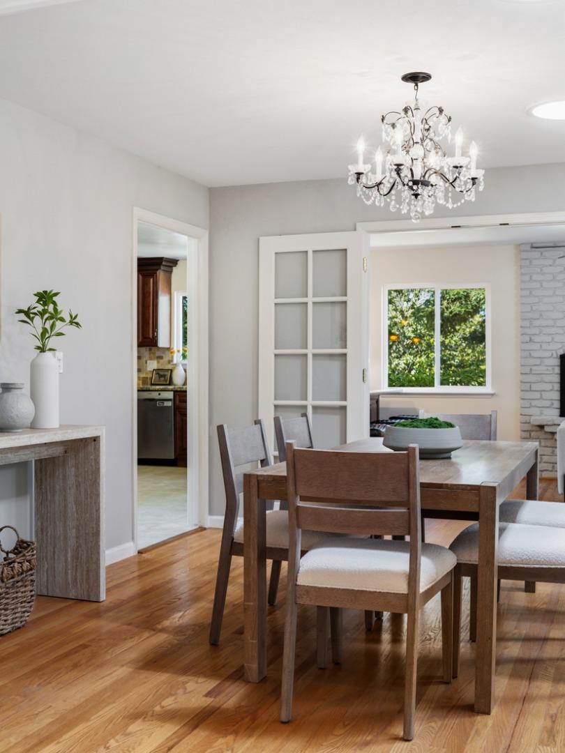 Detail Gallery Image 14 of 40 For 12100 Saraglen Dr, Saratoga,  CA 95070 - 5 Beds | 3 Baths