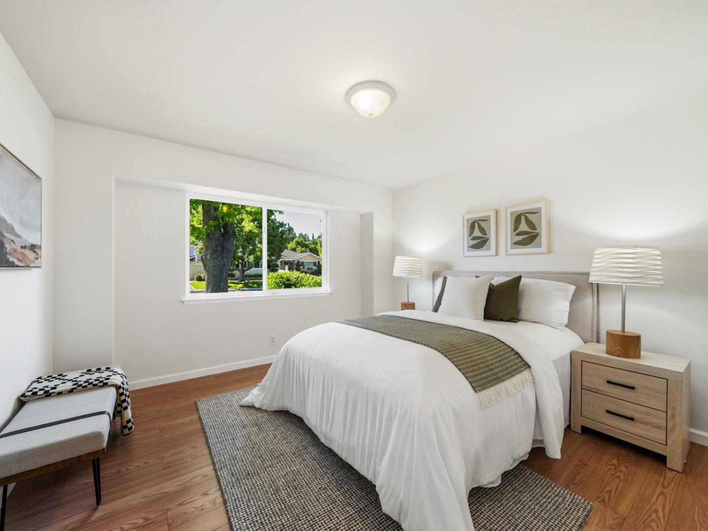 Detail Gallery Image 15 of 40 For 12100 Saraglen Dr, Saratoga,  CA 95070 - 5 Beds | 3 Baths