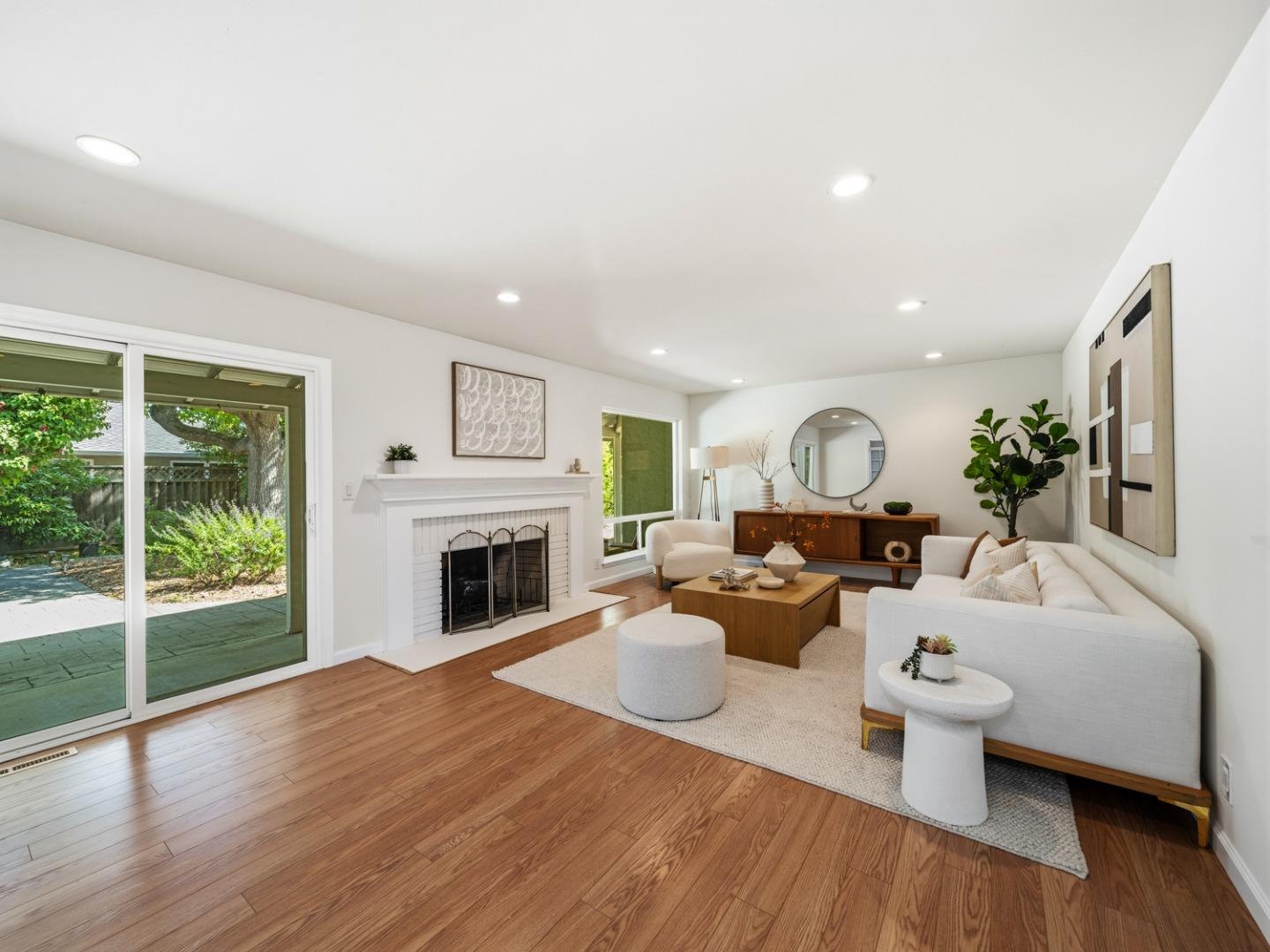 Detail Gallery Image 2 of 40 For 12100 Saraglen Dr, Saratoga,  CA 95070 - 5 Beds | 3 Baths