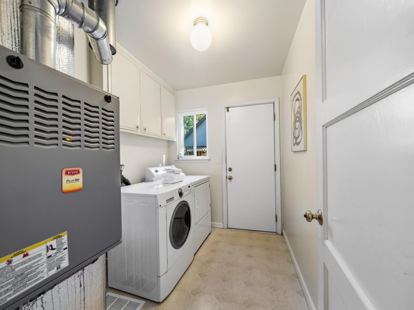 Detail Gallery Image 24 of 40 For 12100 Saraglen Dr, Saratoga,  CA 95070 - 5 Beds | 3 Baths