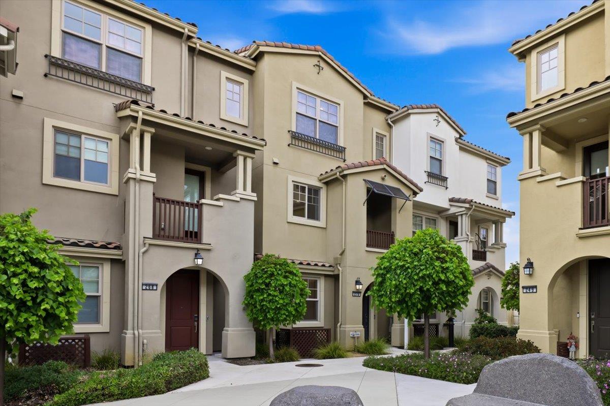 Front Image Thumbnail for ML82043981