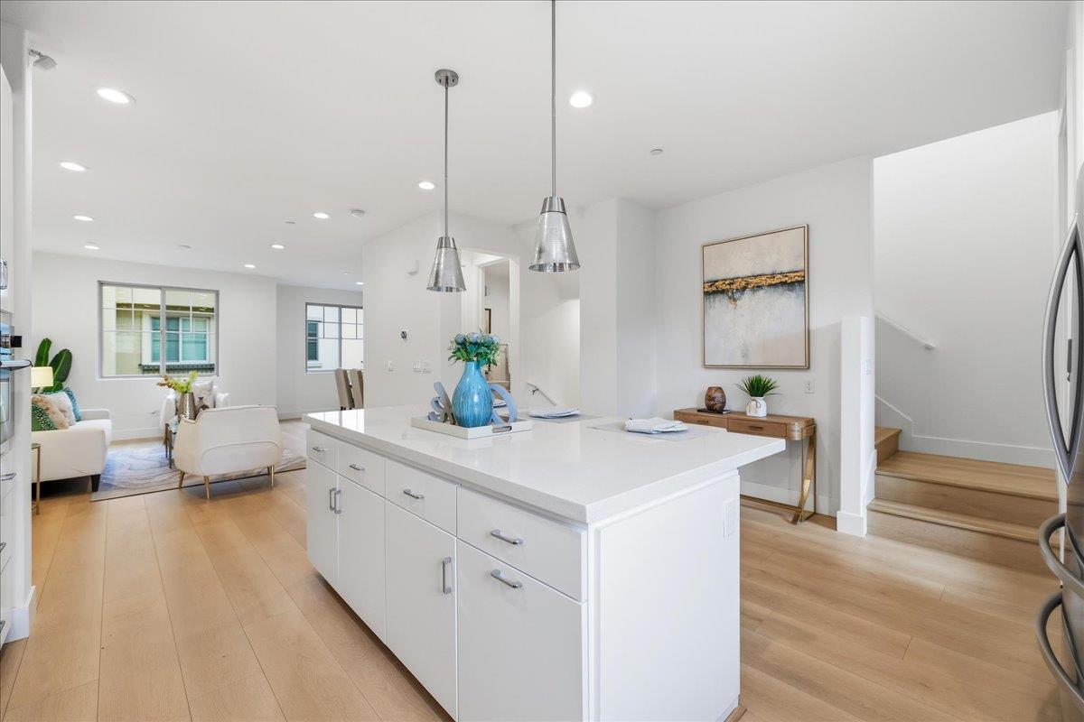 Detail Gallery Image 13 of 50 For 270 Ariana Pl, Mountain View,  CA 94043 - 4 Beds | 3/1 Baths