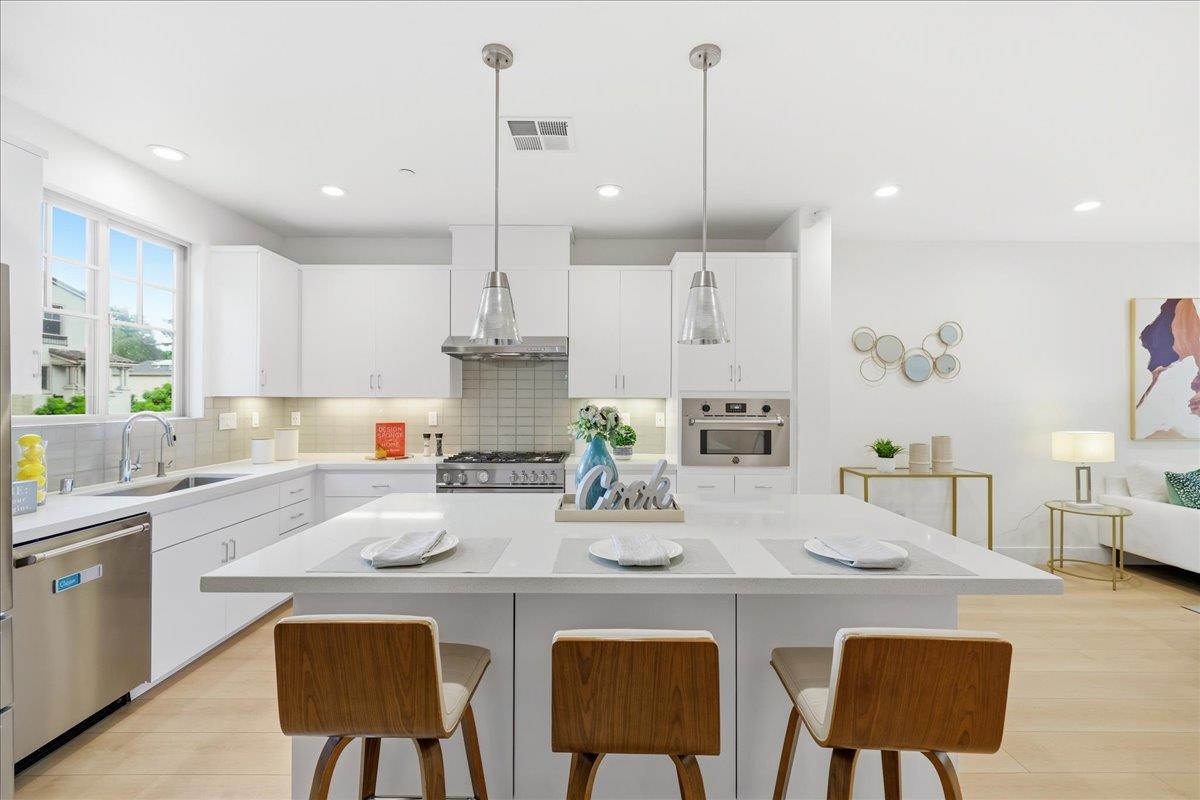 Detail Gallery Image 14 of 50 For 270 Ariana Pl, Mountain View,  CA 94043 - 4 Beds | 3/1 Baths