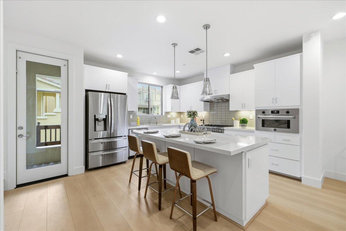 Detail Gallery Image 16 of 50 For 270 Ariana Pl, Mountain View,  CA 94043 - 4 Beds | 3/1 Baths