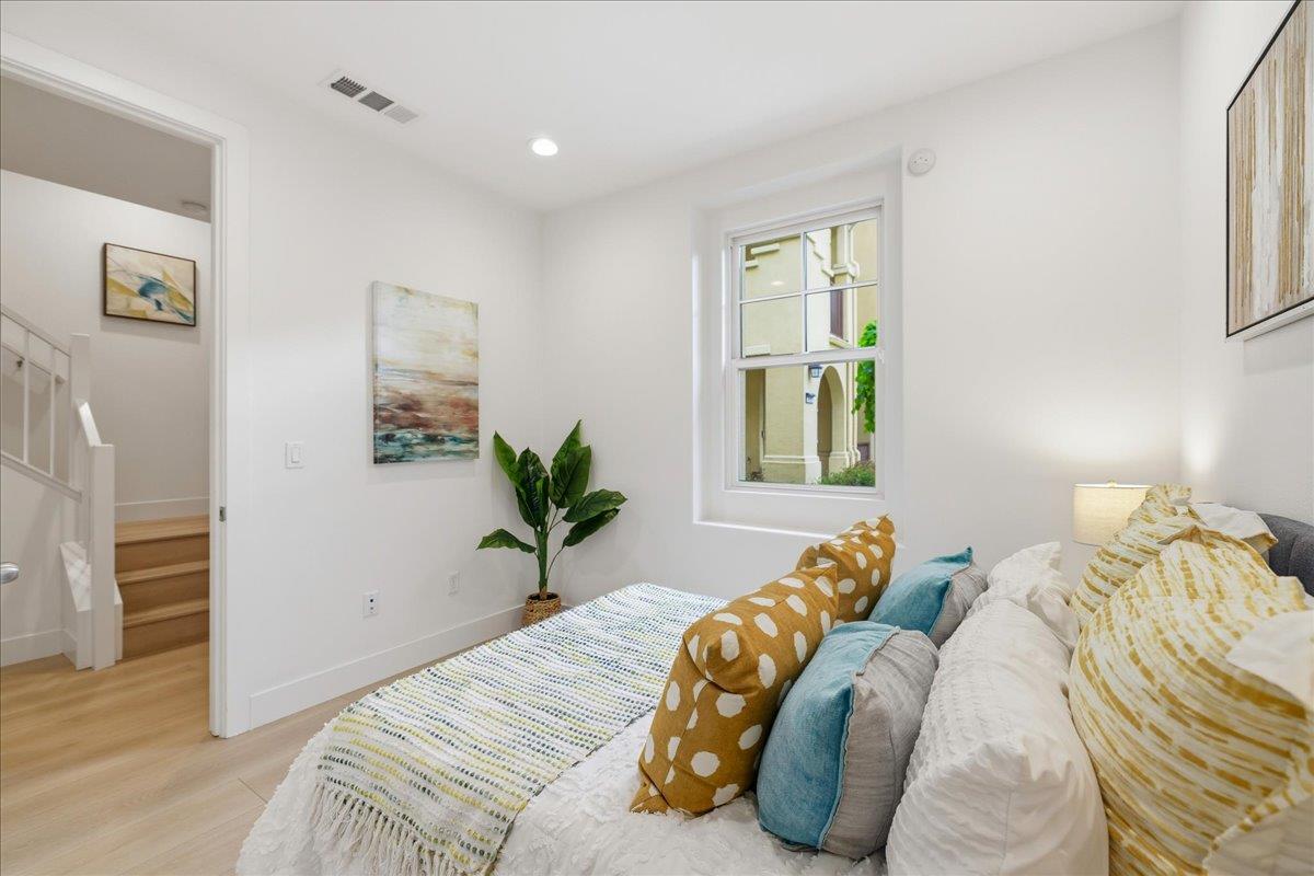 Detail Gallery Image 30 of 50 For 270 Ariana Pl, Mountain View,  CA 94043 - 4 Beds | 3/1 Baths