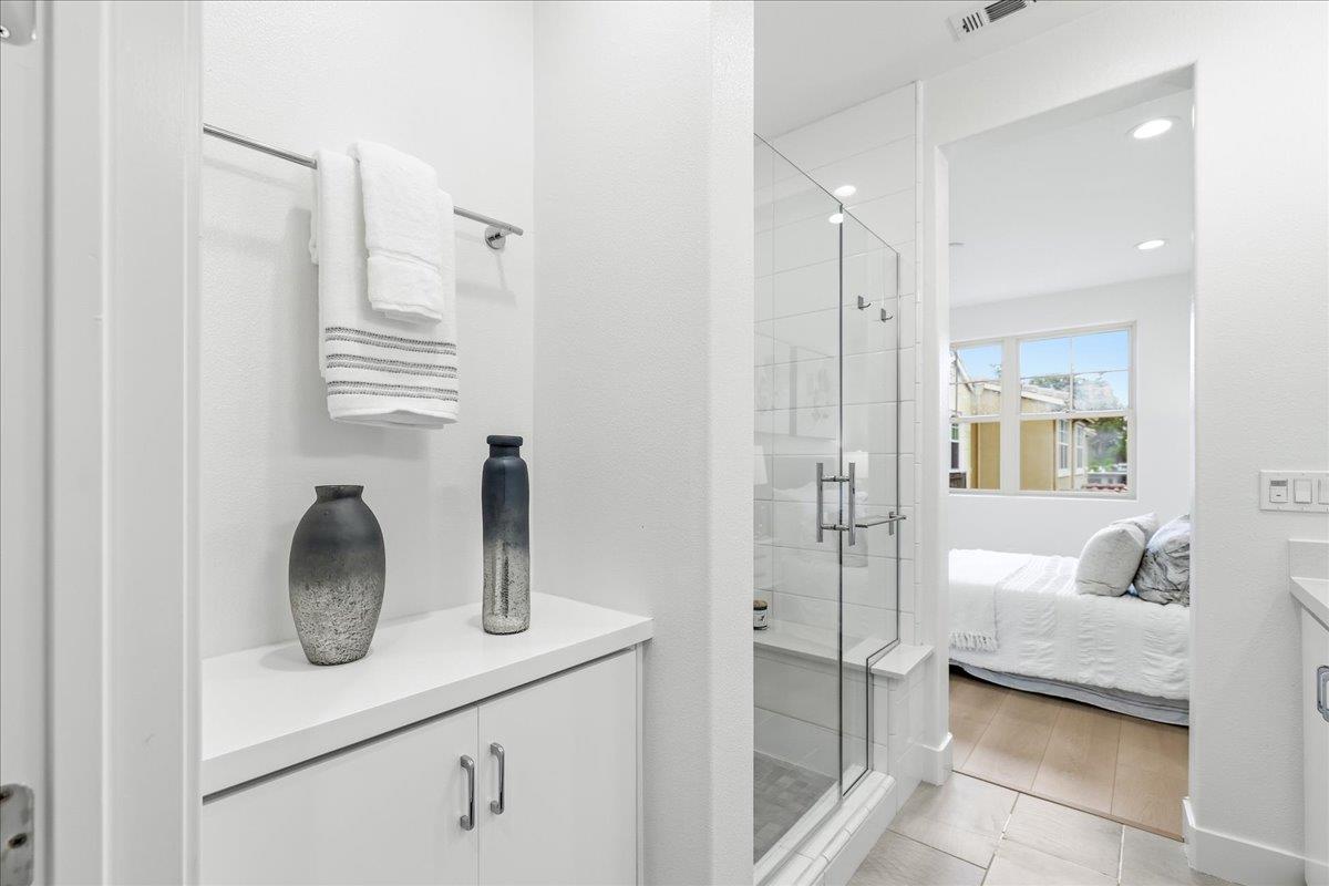 Detail Gallery Image 35 of 50 For 270 Ariana Pl, Mountain View,  CA 94043 - 4 Beds | 3/1 Baths