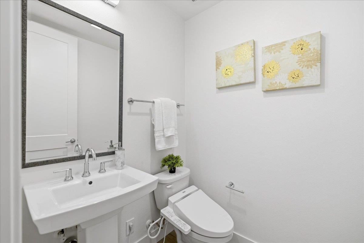 Detail Gallery Image 39 of 50 For 270 Ariana Pl, Mountain View,  CA 94043 - 4 Beds | 3/1 Baths