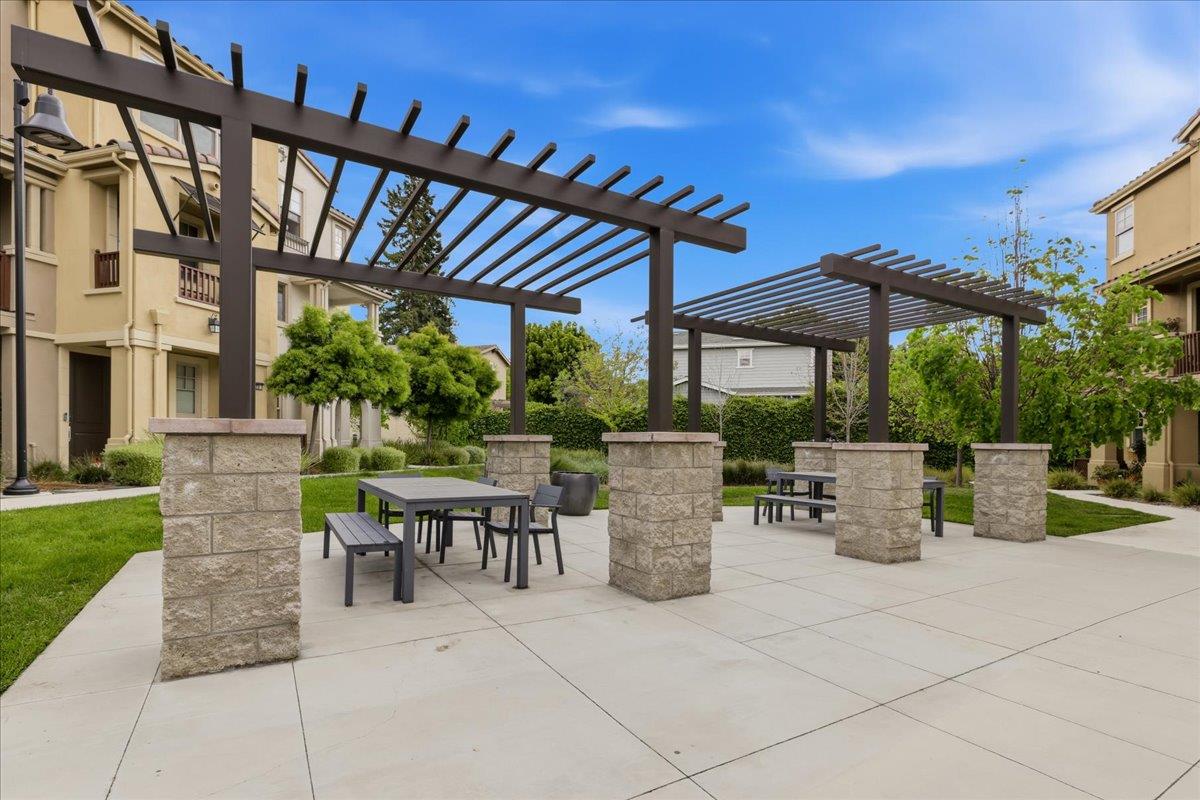 Detail Gallery Image 48 of 50 For 270 Ariana Pl, Mountain View,  CA 94043 - 4 Beds | 3/1 Baths