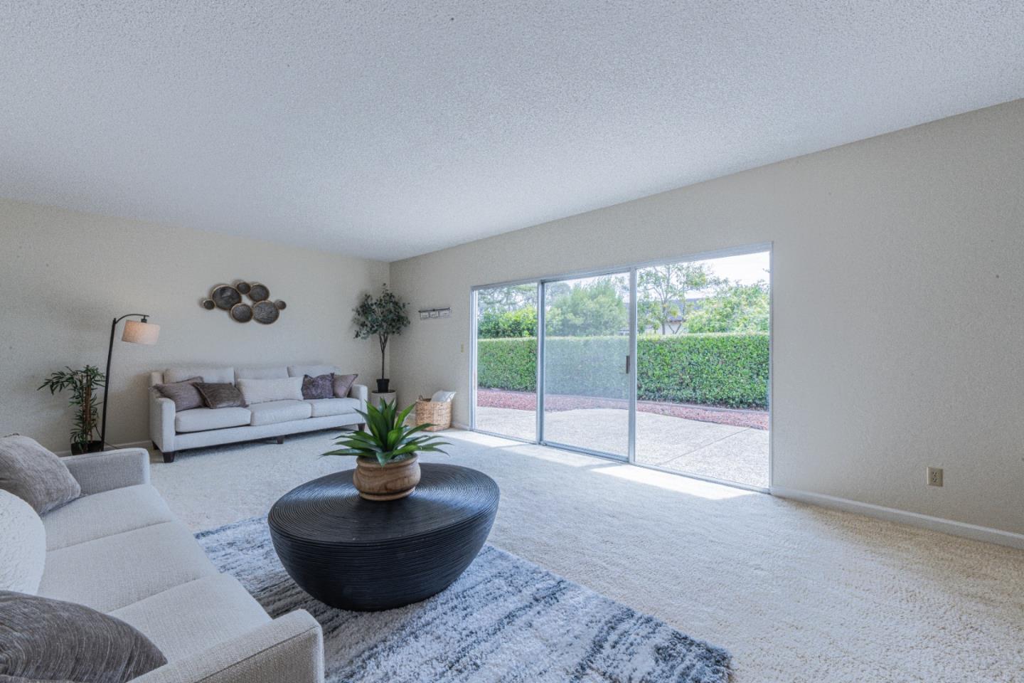 Detail Gallery Image 12 of 35 For 15084 Green Oak Pl, Salinas,  CA 93907 - 3 Beds | 2 Baths