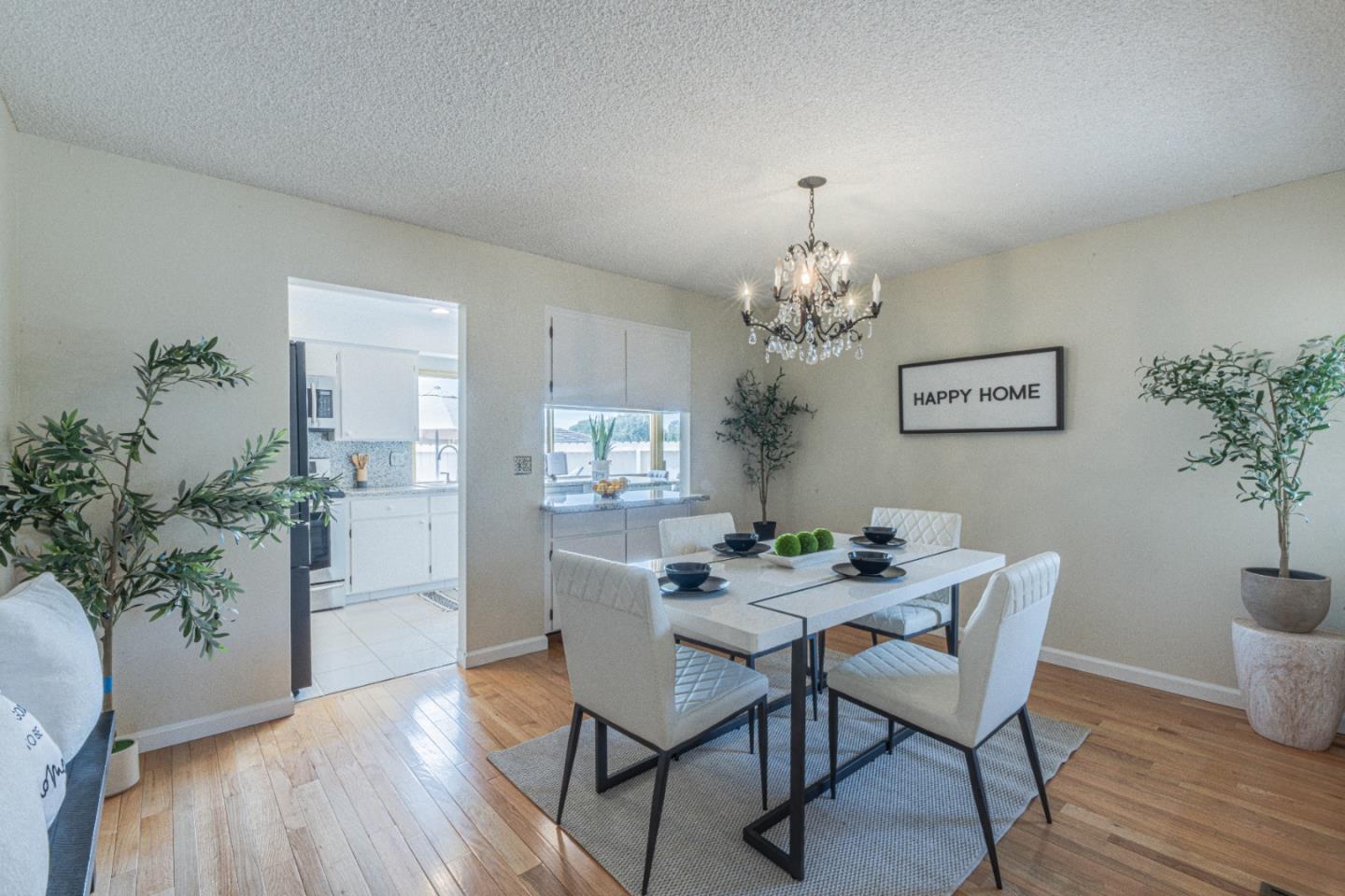 Detail Gallery Image 14 of 35 For 15084 Green Oak Pl, Salinas,  CA 93907 - 3 Beds | 2 Baths