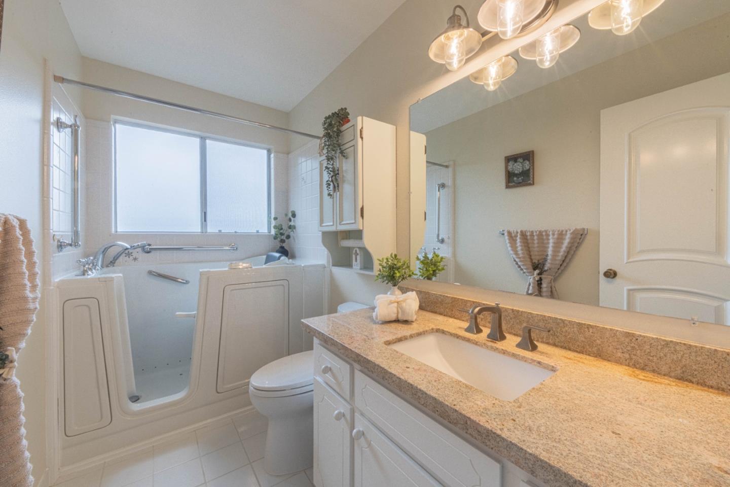 Detail Gallery Image 26 of 35 For 15084 Green Oak Pl, Salinas,  CA 93907 - 3 Beds | 2 Baths
