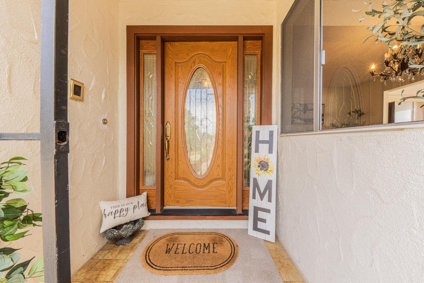 Detail Gallery Image 4 of 35 For 15084 Green Oak Pl, Salinas,  CA 93907 - 3 Beds | 2 Baths