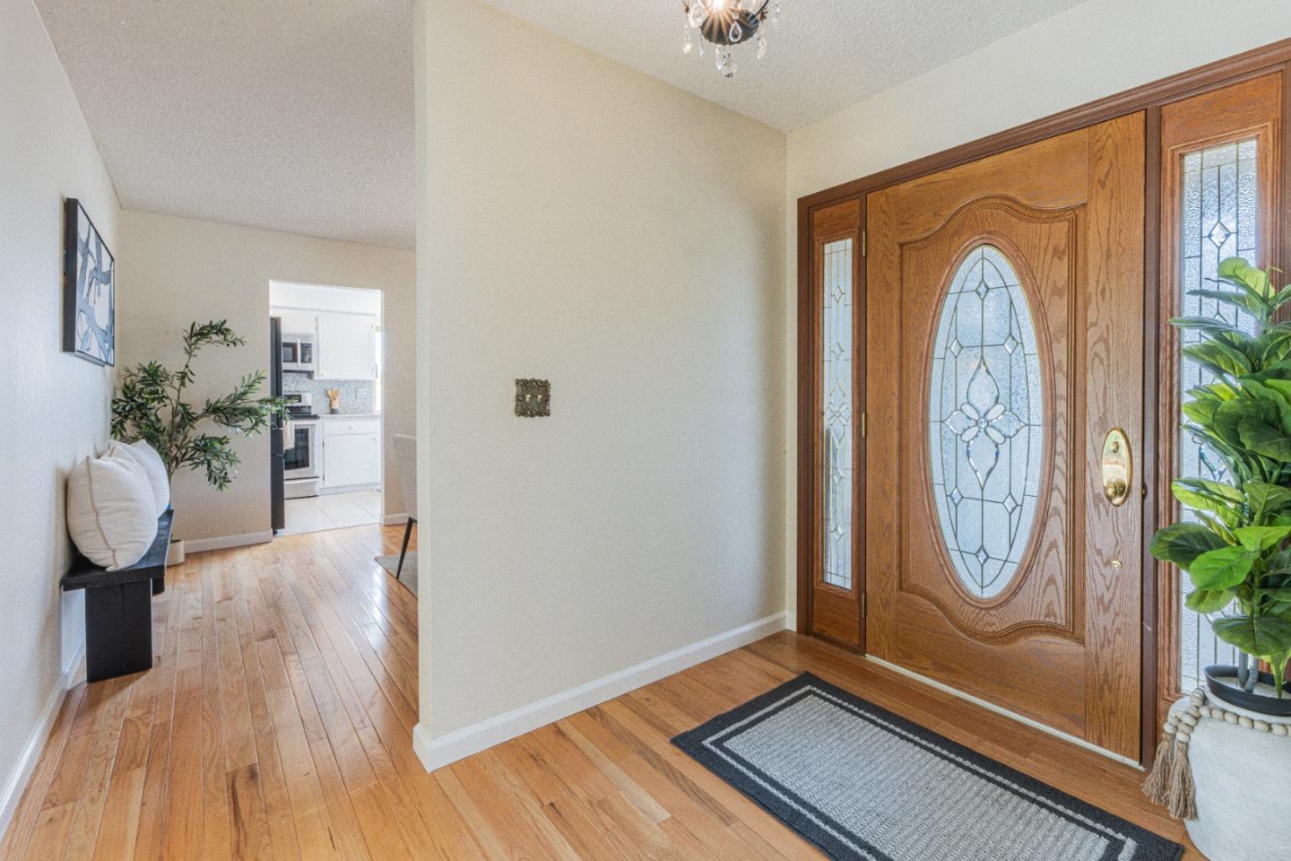 Detail Gallery Image 6 of 35 For 15084 Green Oak Pl, Salinas,  CA 93907 - 3 Beds | 2 Baths