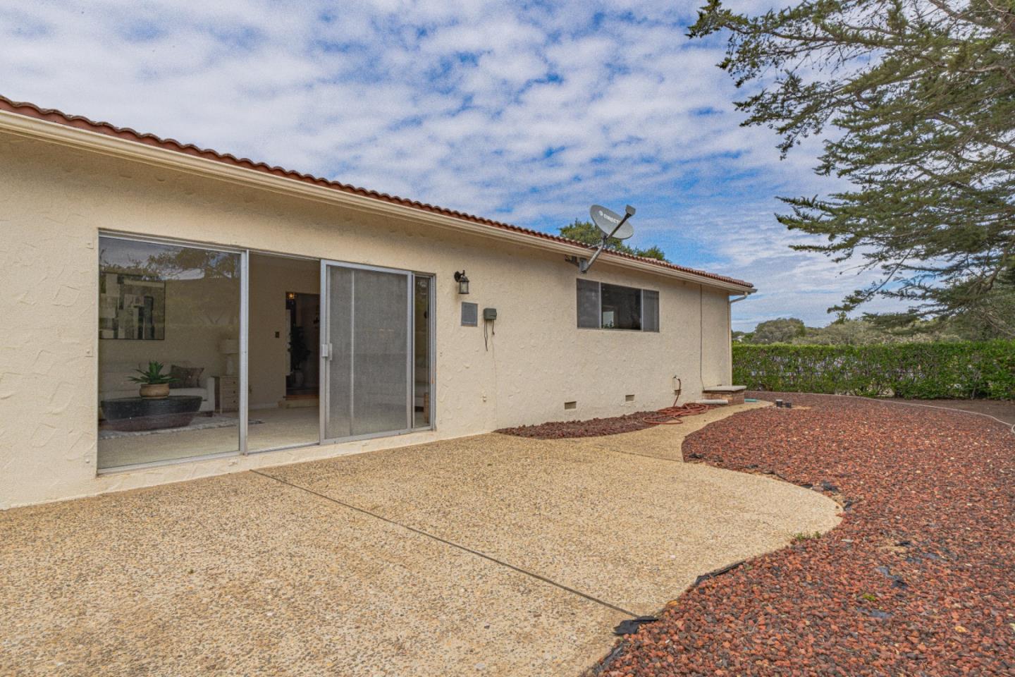 Detail Gallery Image 8 of 35 For 15084 Green Oak Pl, Salinas,  CA 93907 - 3 Beds | 2 Baths