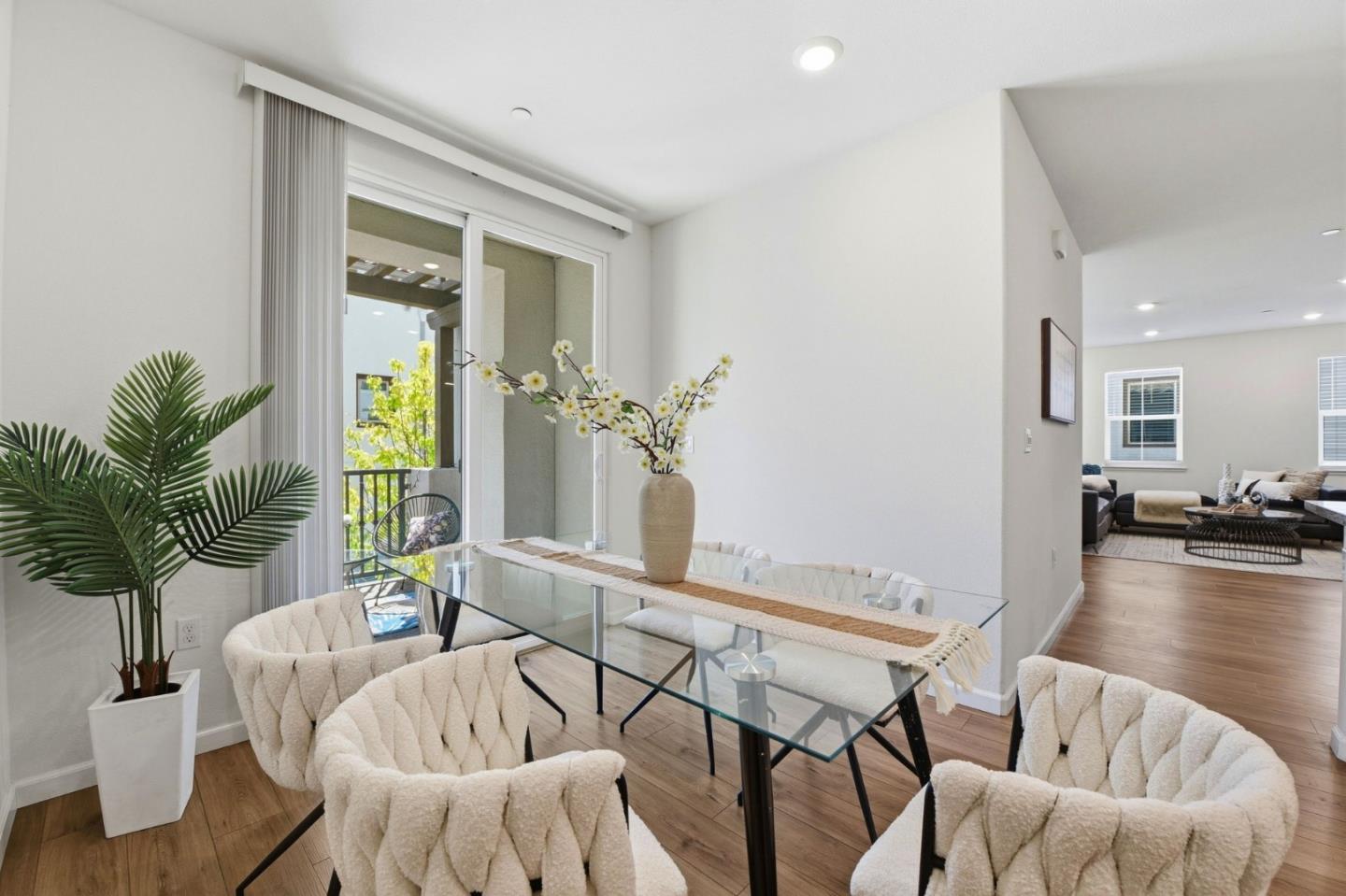 Detail Gallery Image 17 of 40 For 3078 Empoli Ln #5,  San Jose,  CA 95136 - 3 Beds | 3 Baths