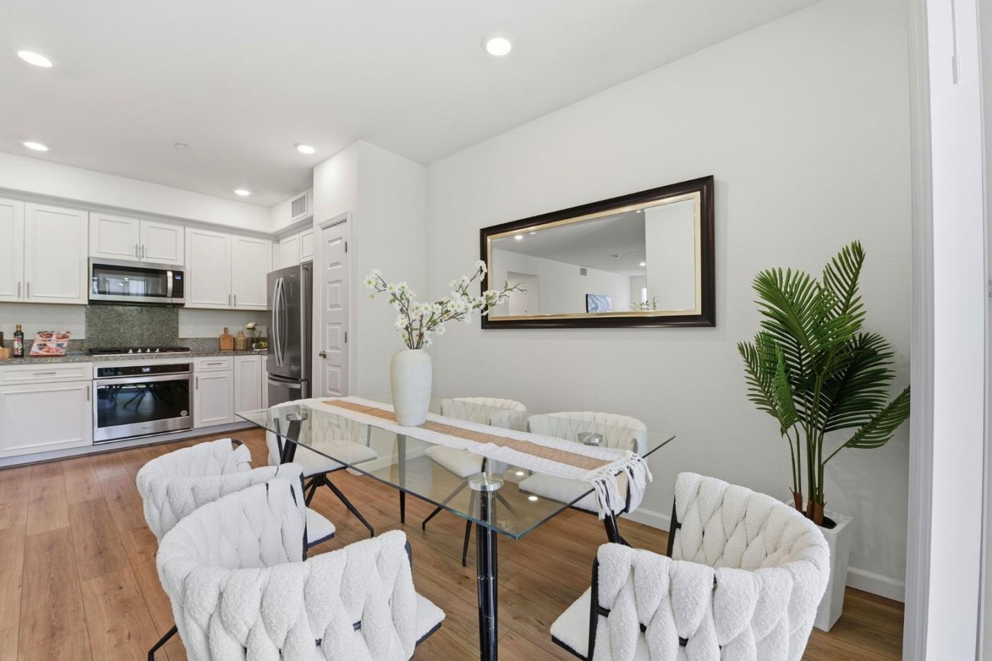 Detail Gallery Image 18 of 40 For 3078 Empoli Ln #5,  San Jose,  CA 95136 - 3 Beds | 3 Baths