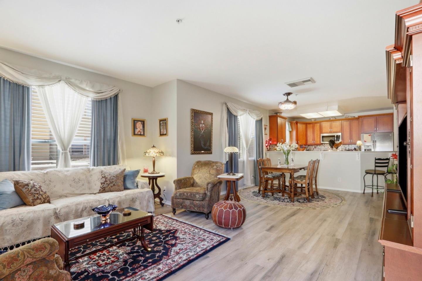 Detail Gallery Image 4 of 46 For 951 S 12th St #122,  San Jose,  CA 95112 - 2 Beds | 2 Baths