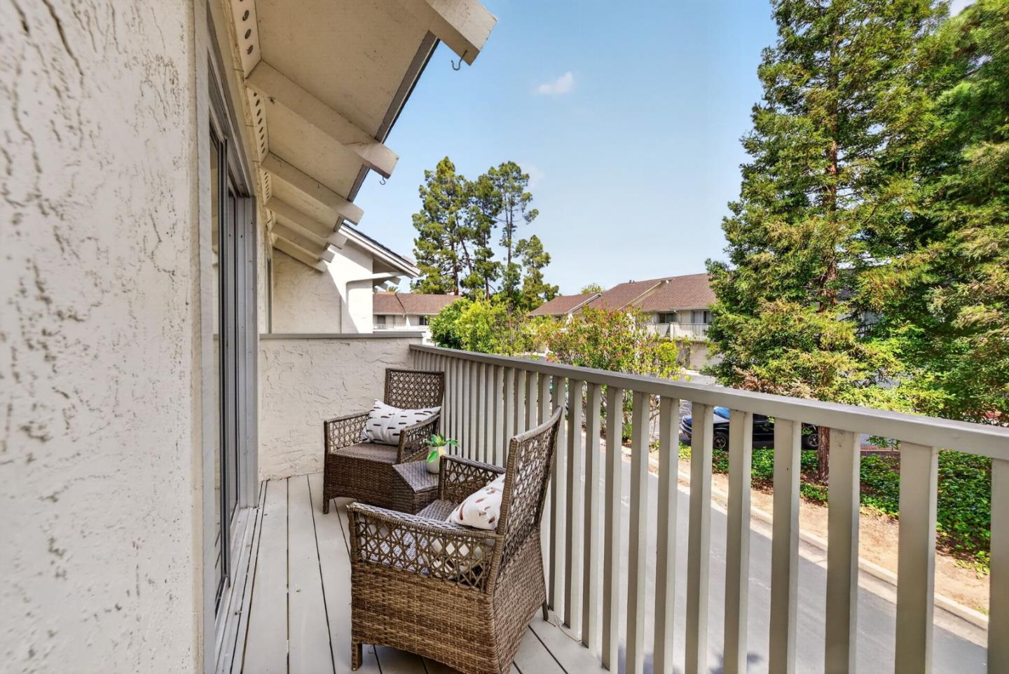 Detail Gallery Image 14 of 29 For 20288 Northwest Sq, Cupertino,  CA 95014 - 2 Beds | 2 Baths