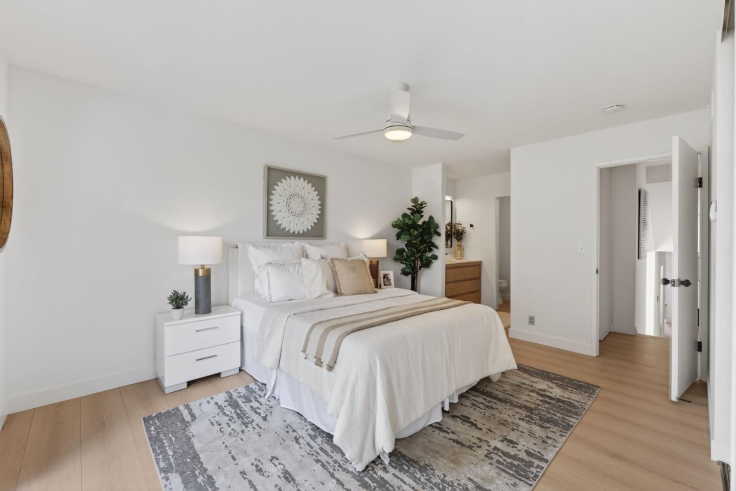 Detail Gallery Image 17 of 29 For 20288 Northwest Sq, Cupertino,  CA 95014 - 2 Beds | 2 Baths