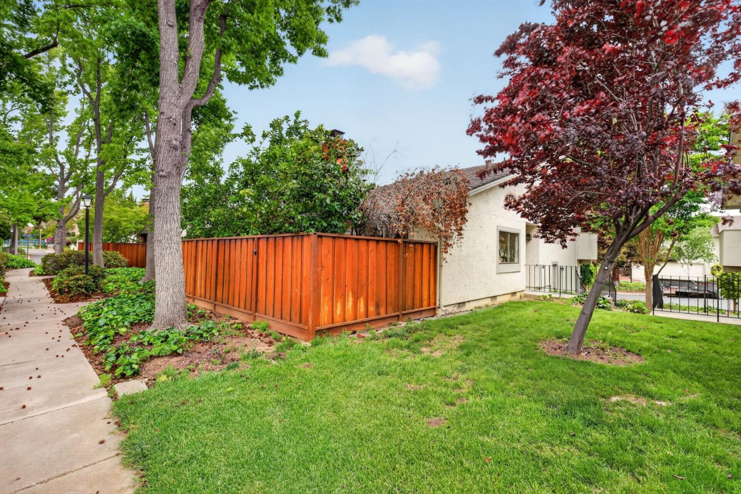 Detail Gallery Image 23 of 29 For 20288 Northwest Sq, Cupertino,  CA 95014 - 2 Beds | 2 Baths