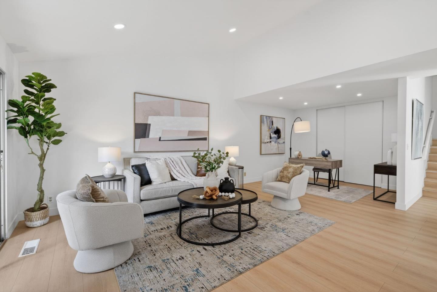 Detail Gallery Image 3 of 29 For 20288 Northwest Sq, Cupertino,  CA 95014 - 2 Beds | 2 Baths