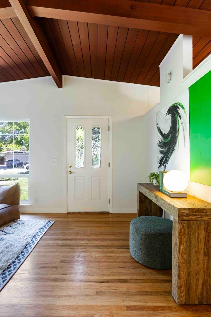 Detail Gallery Image 4 of 20 For 2491 Betlo Ave, Mountain View,  CA 94043 - 3 Beds | 2 Baths