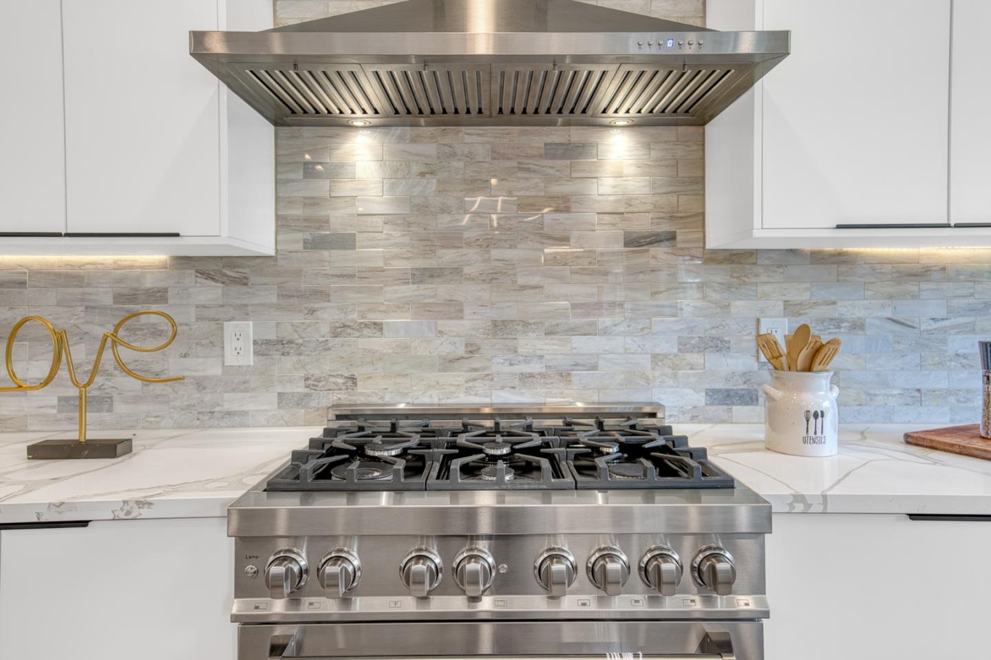 Detail Gallery Image 31 of 88 For 1221 Prevost St, San Jose,  CA 95125 - 5 Beds | 5 Baths