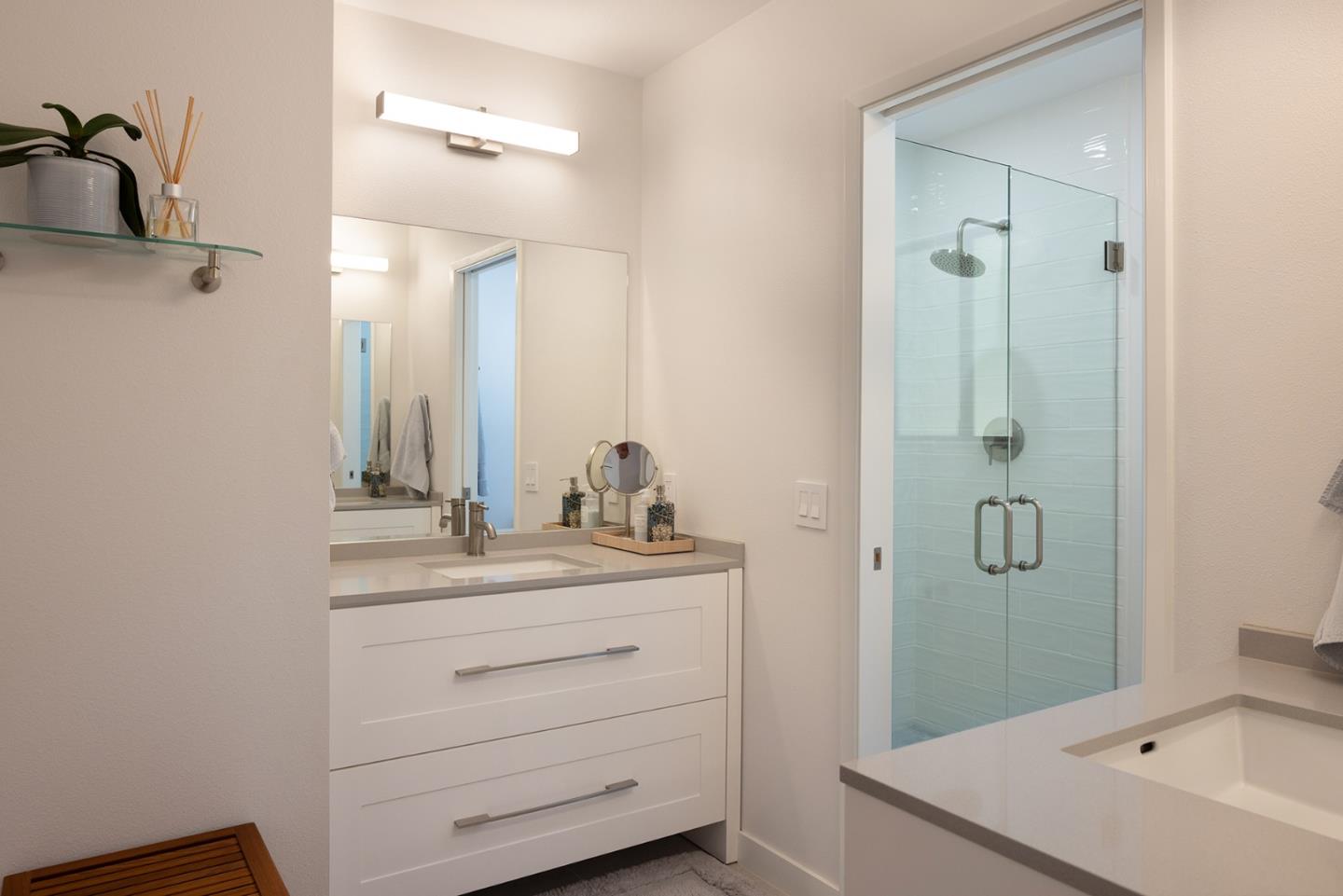 Detail Gallery Image 11 of 21 For 4083 Los Altos Dr, Pebble Beach,  CA 93953 - 3 Beds | 2/1 Baths