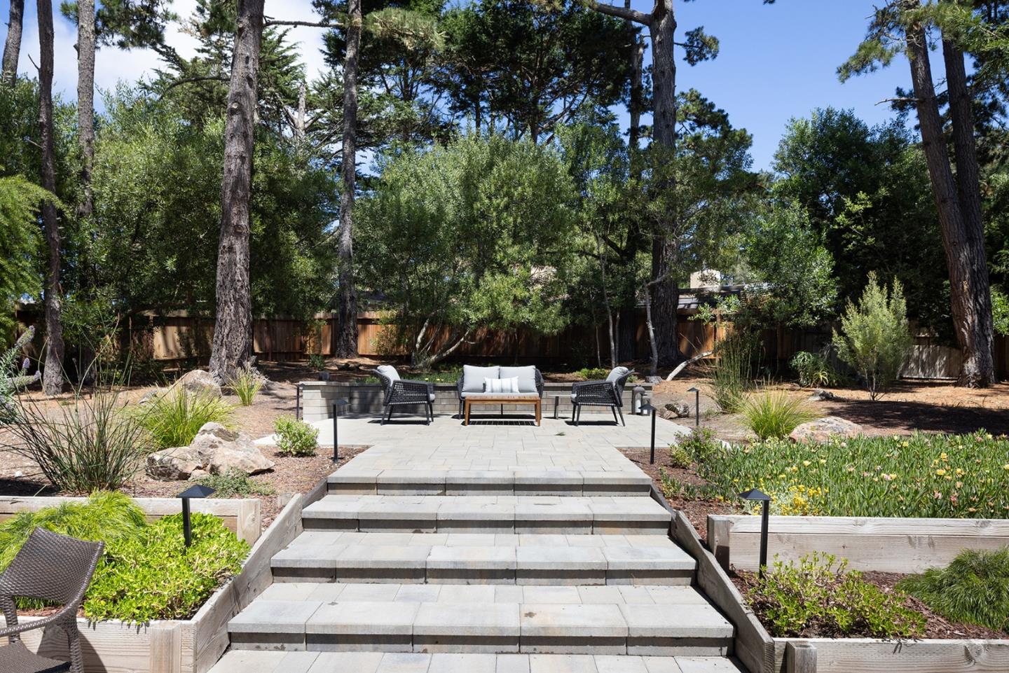 Detail Gallery Image 18 of 21 For 4083 Los Altos Dr, Pebble Beach,  CA 93953 - 3 Beds | 2/1 Baths