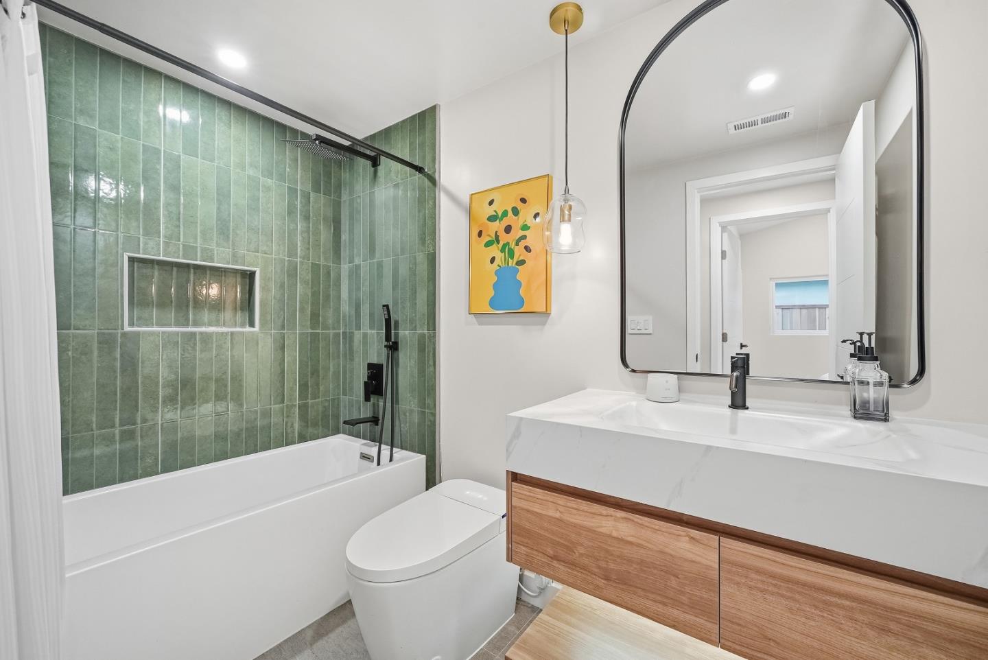 Detail Gallery Image 18 of 31 For 1775 San Ramon Ave, Mountain View,  CA 94043 - 5 Beds | 3 Baths