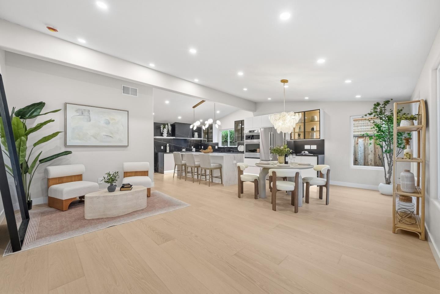 Detail Gallery Image 7 of 31 For 1775 San Ramon Ave, Mountain View,  CA 94043 - 5 Beds | 3 Baths