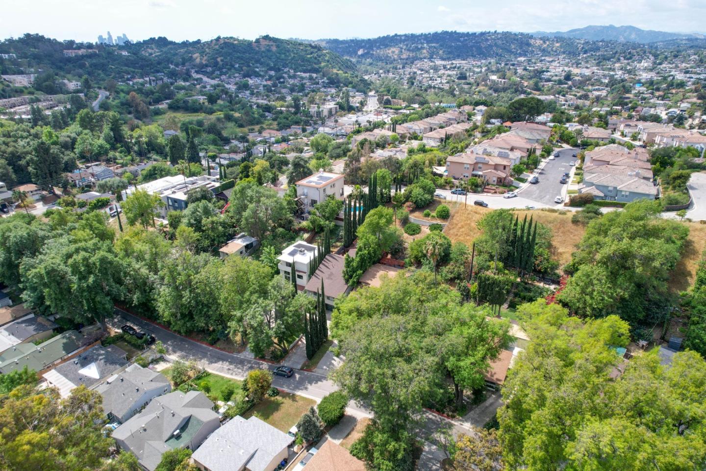 Detail Gallery Image 6 of 10 For 1337 Oak Hill Place, South Pasadena,  CA 91030 - – Beds | – Baths